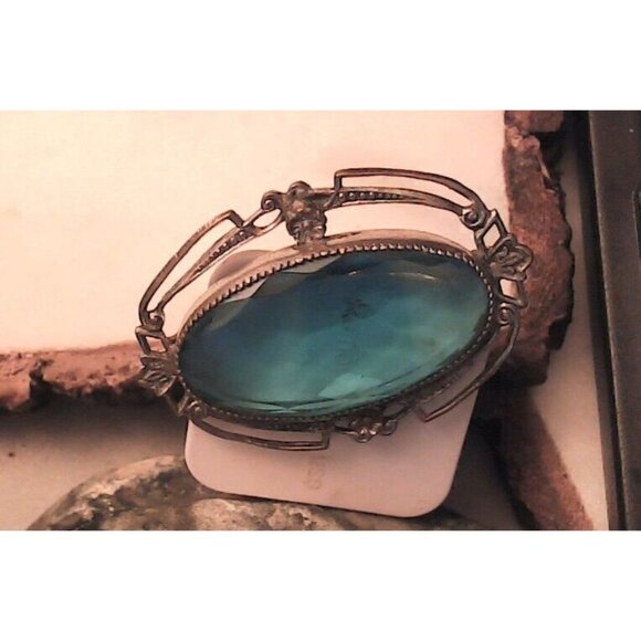 Large Blue Glass Brooch Pin Silvertone This beautiful brooch combines a stunning - Picture 3 of 9
